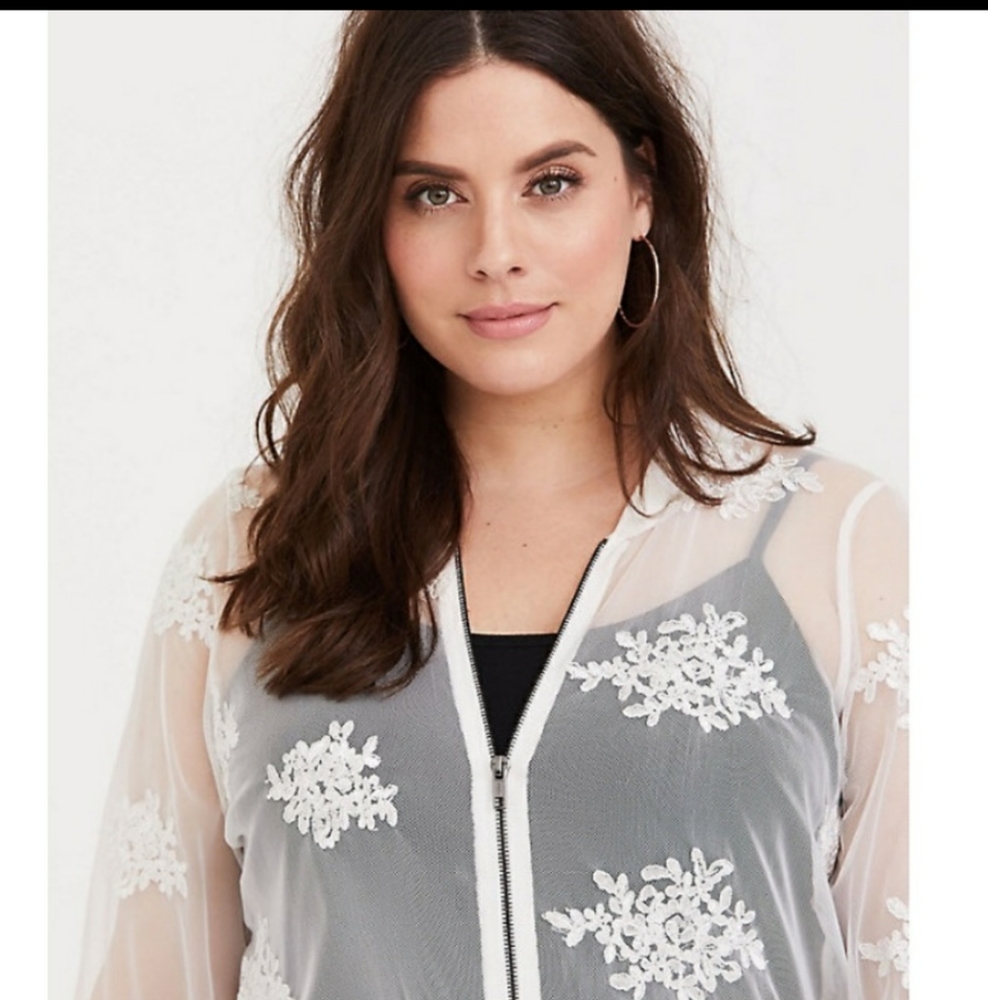 Torrid L/XL sheer/lace floral embroidered jacket